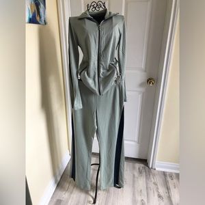 Body Glove Seafoam Green Track Suit Jacket and Pants Size Small EUC